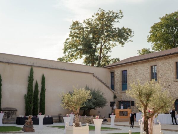 Catégorie de l'entreprise Lieu de réception La Bastie de la Jonchère La Bastie de la Jonchère mariage